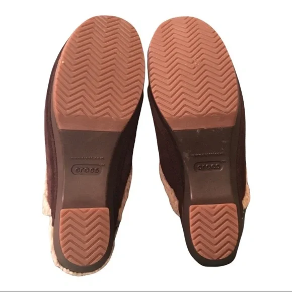 CROCS Sarah Clog Brown Suede Fleece Lined Round Toe Cozy Fury Comfort Mule 6W - Picture 5 of 5